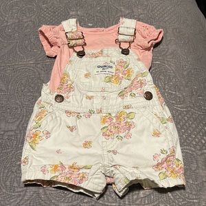 Oshkosh B’gosh Short Overall & Onesie top both Size 3 month